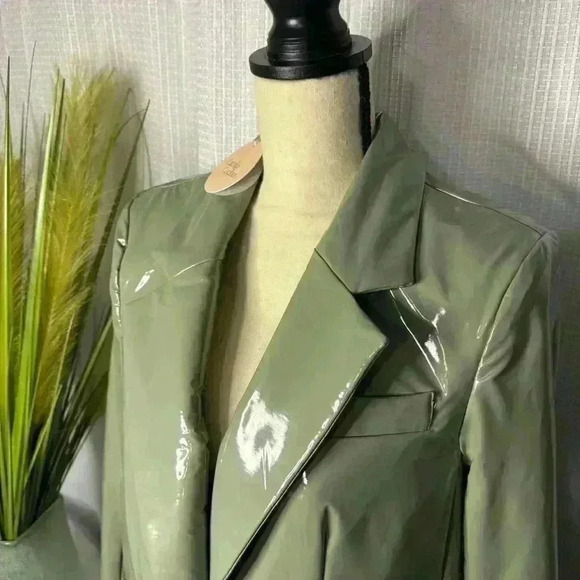 Camila Coelho XS Mint Green Revolve Cyrus Blazer Jacket Brand New NWT - Picture 3 of 15
